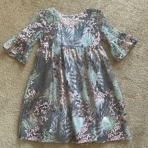 Girls dress, like new, worn once!